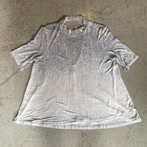 American Eagle Outfitters Unique Collared Backless Tshirt Rain Effect Print